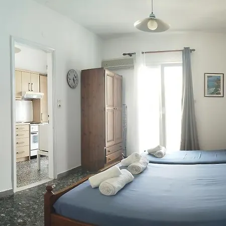 Sapphire * Parikia (Paros)